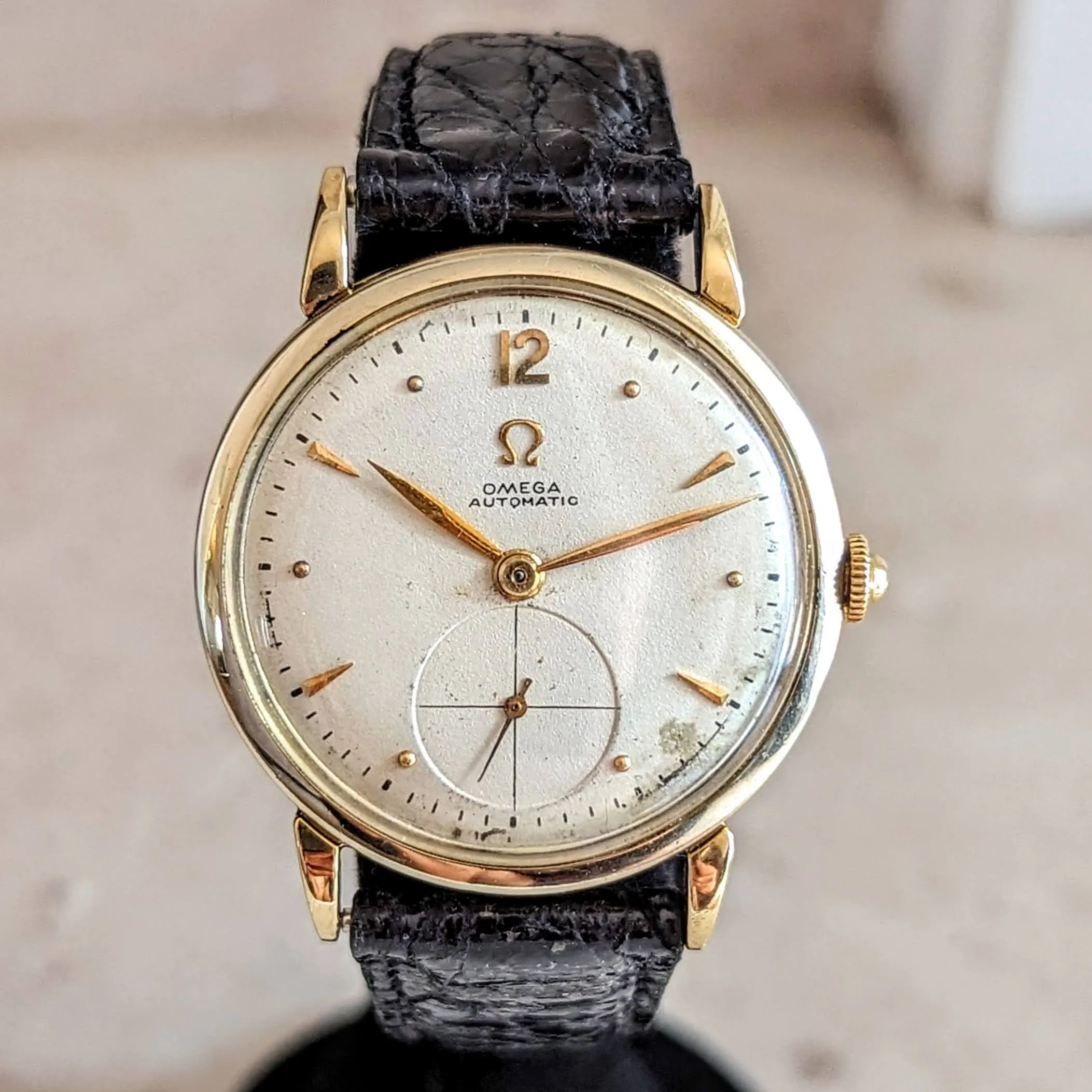 1944 OMEGA Bumper Automatic Wristwatch 18K Solid Gold Cal. 30-10RA Vintage Watch
