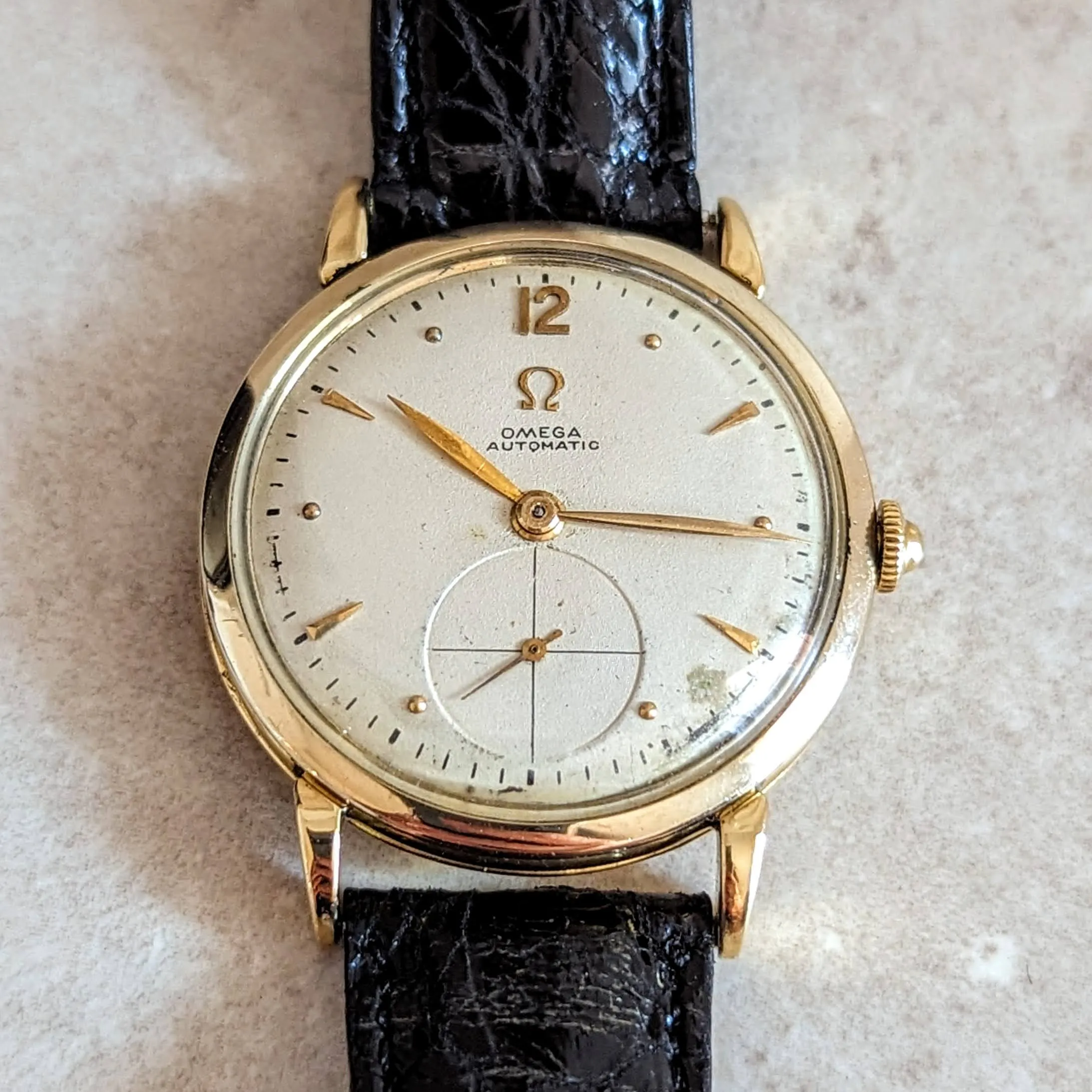 1944 OMEGA Bumper Automatic Wristwatch 18K Solid Gold Cal. 30-10RA Vintage Watch