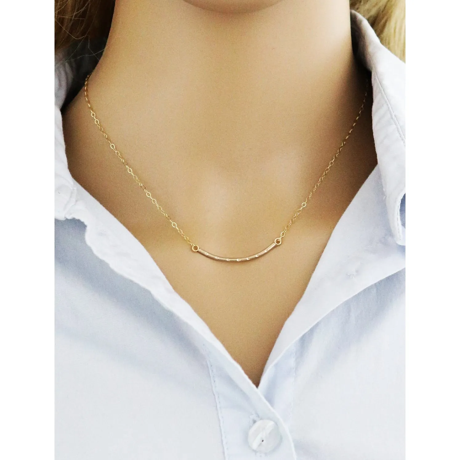 Accent Short Curved Dotted Necklace