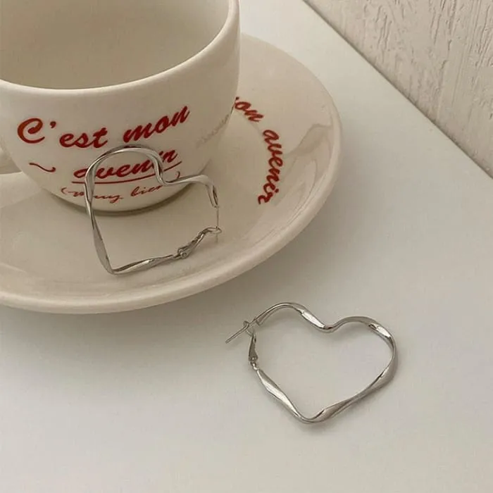 Aesthetic Heart Earrings