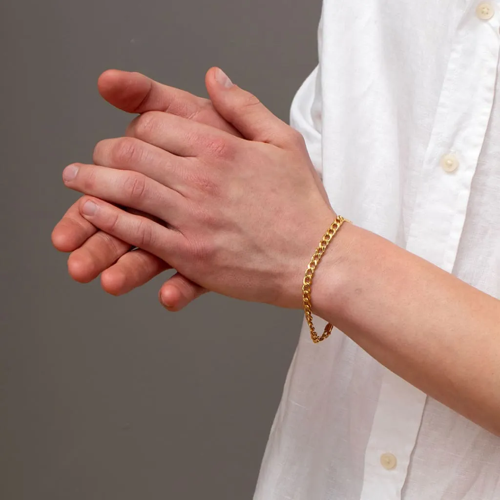 Brody | 9ct Gold Hollow Oval Curb Bracelet