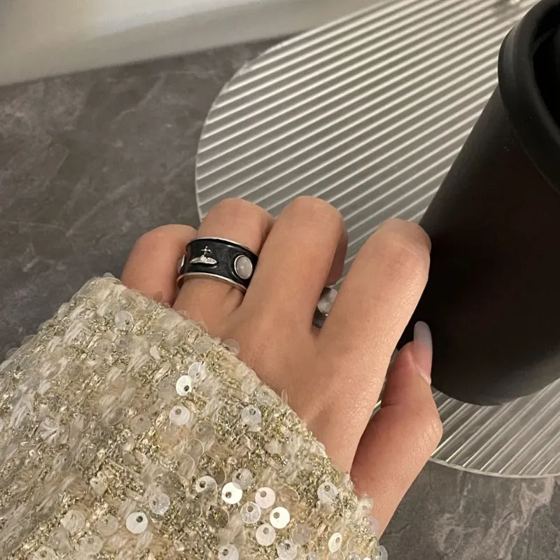 Chic Monochrome Crown Rings