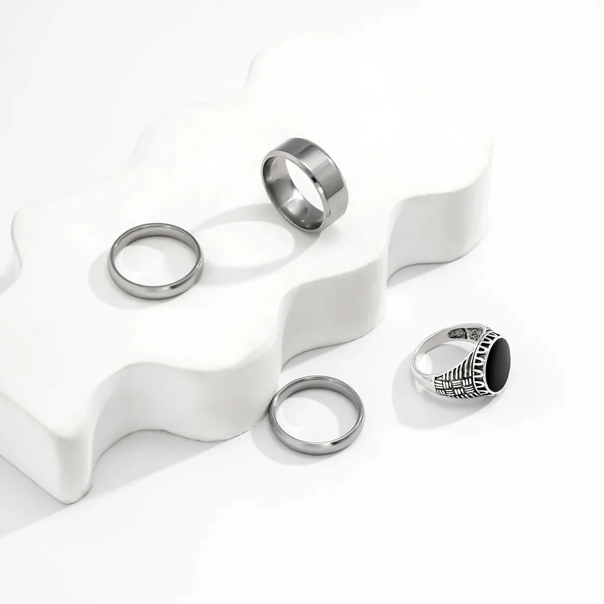 Chic Streetwear Rings