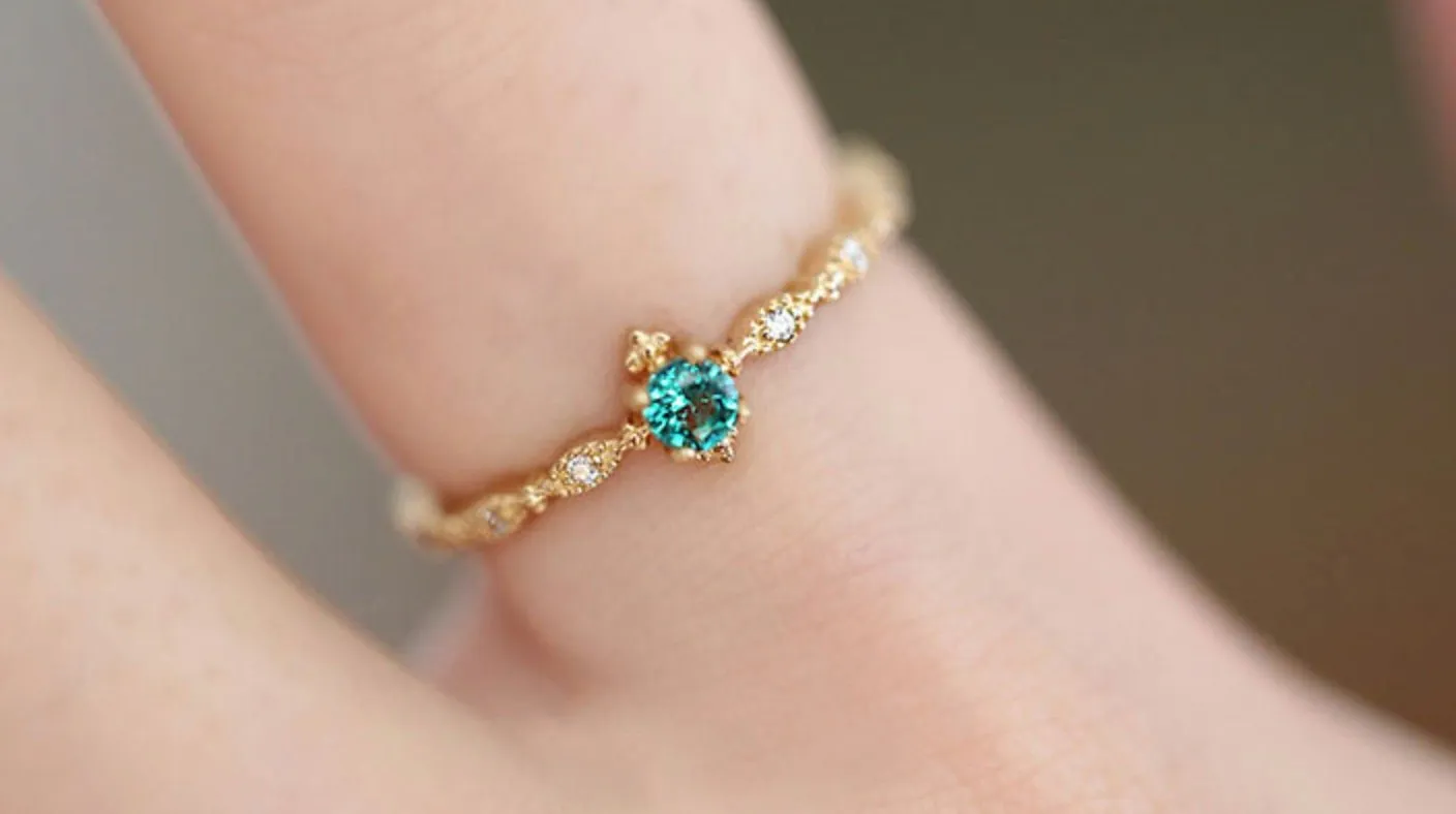 Emerald Green Ring, S925 Silver   Dainty Pendant | Vintage Inspired