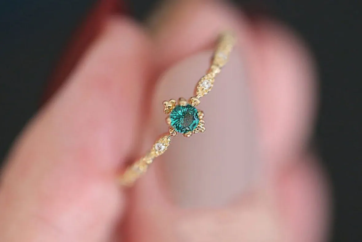 Emerald Green Ring, S925 Silver   Dainty Pendant | Vintage Inspired