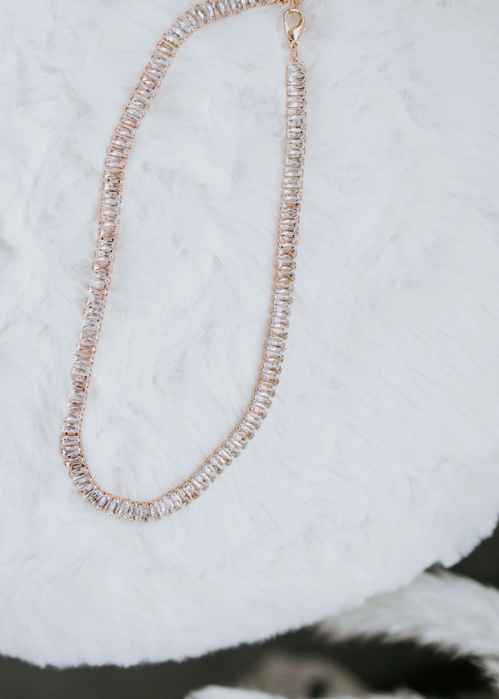 Gleaming Choker Necklace