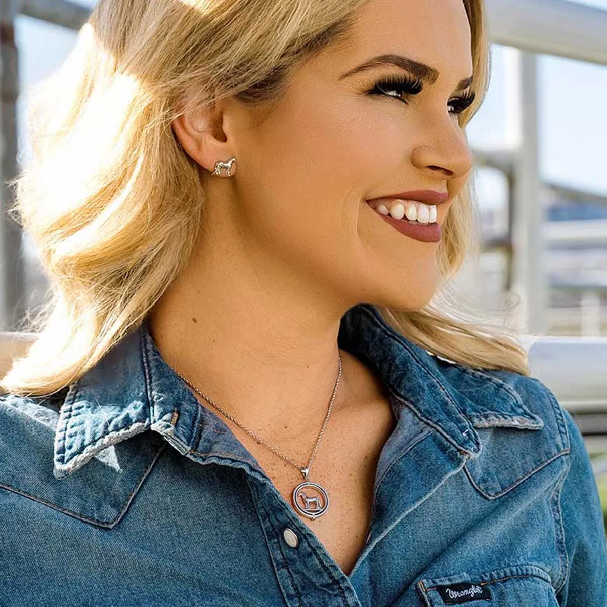 Montana Silversmiths Horses of the World Ladies Necklace