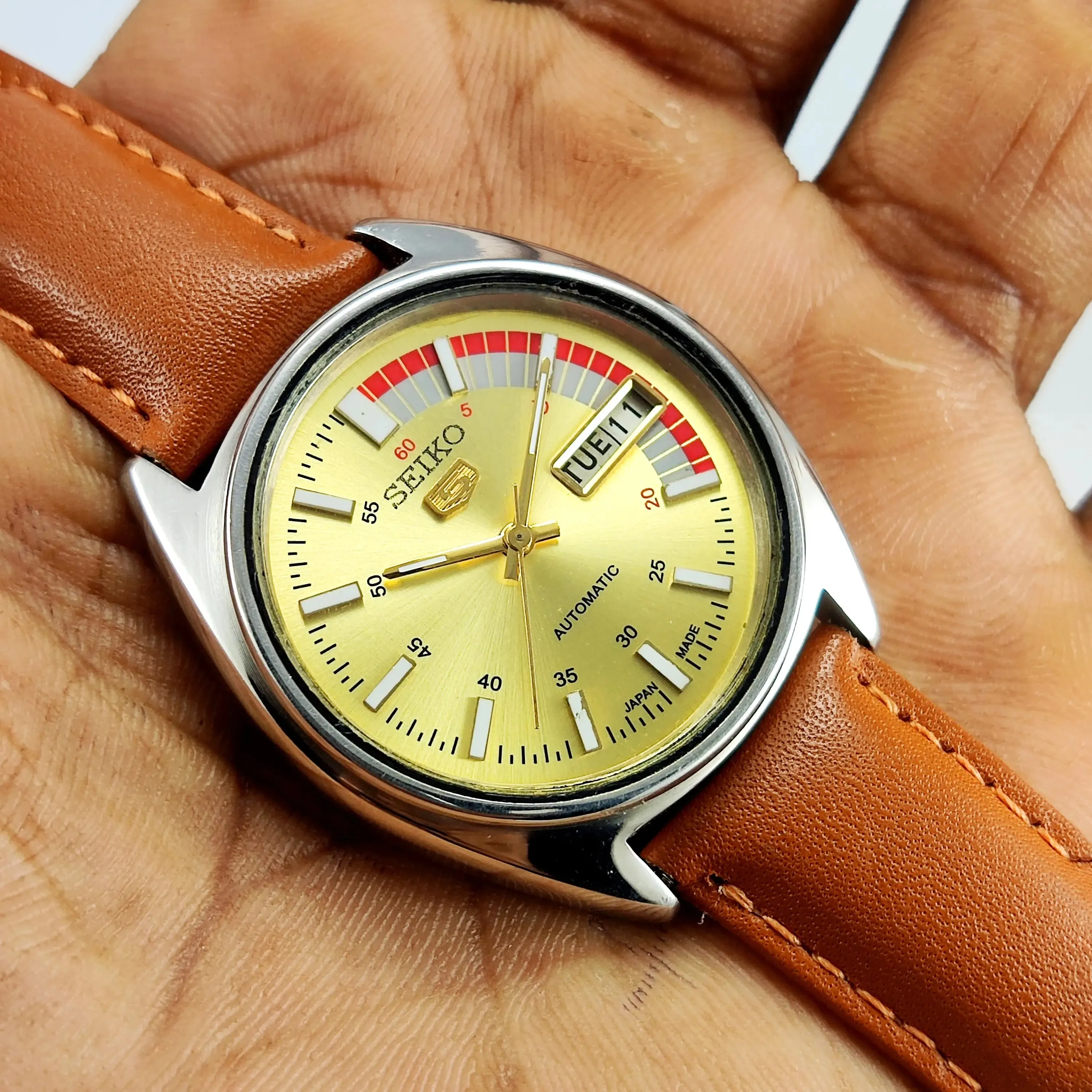 Seiko 5 6309 Golden Dial 17 Jewels Automatic Day Date Men's Watch