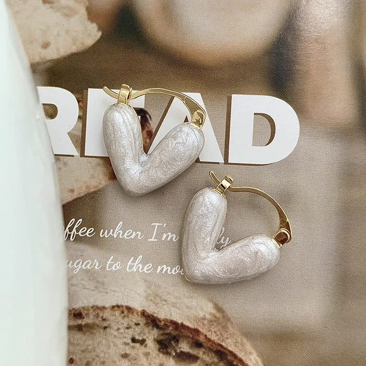 The Resin Heart Earring