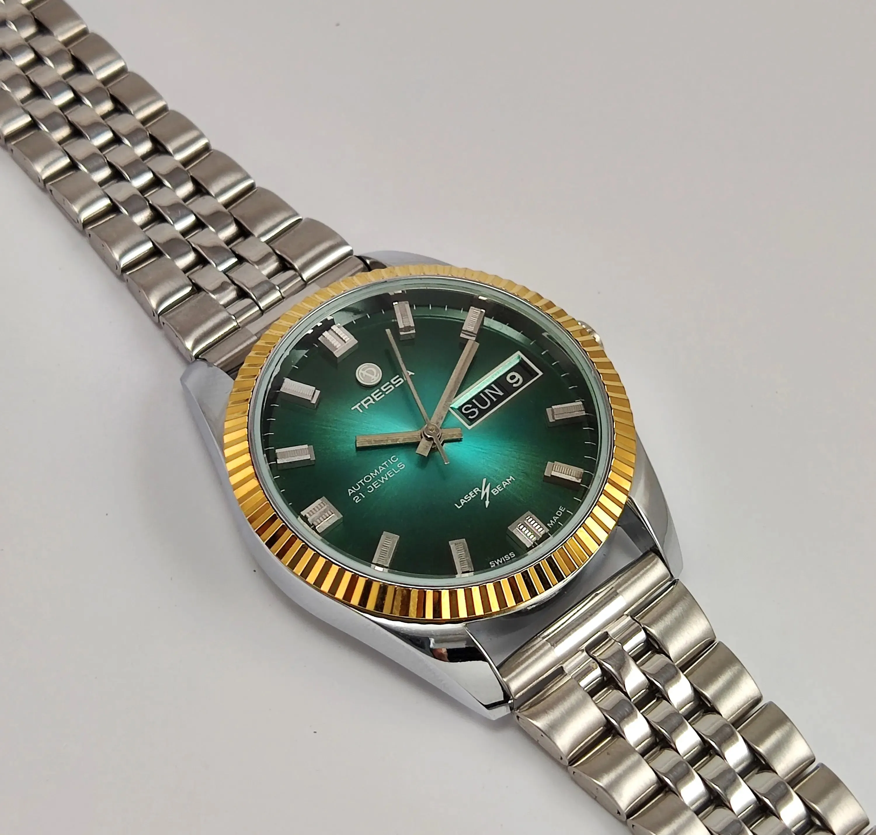 Tressa Automatic 2066 Green Dial Day Date Men's Watch